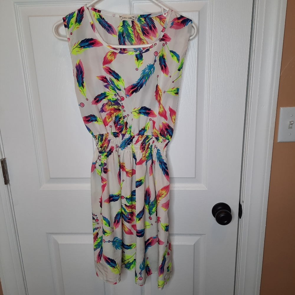 Liva Girl XXL white feather pattern dress